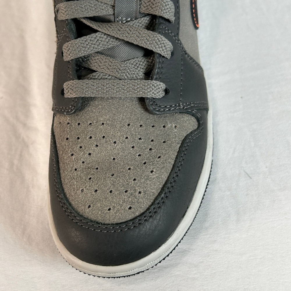 Air Jordan 1 Mid Dark Grey Orange Swoosh Kids Sneakers Size Youth 4.5 FQ8341-017 - Picture 6 of 12